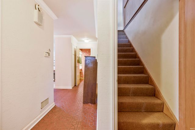 800 Plaza Drive, Evansville, IN 47715