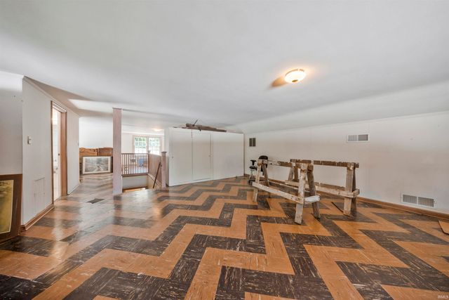 800 Plaza Drive, Evansville, IN 47715