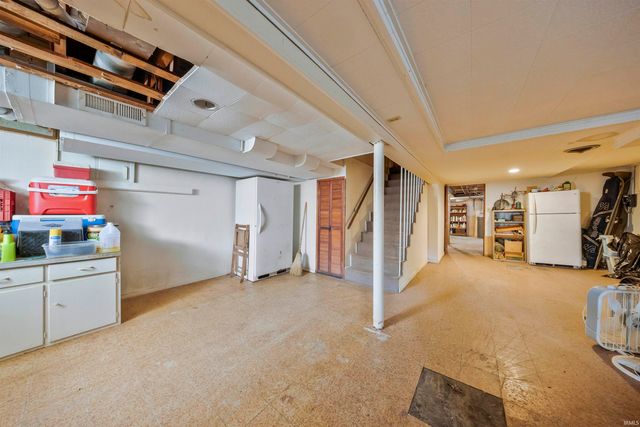 800 Plaza Drive, Evansville, IN 47715