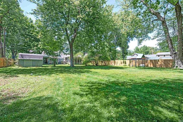 800 Plaza Drive, Evansville, IN 47715
