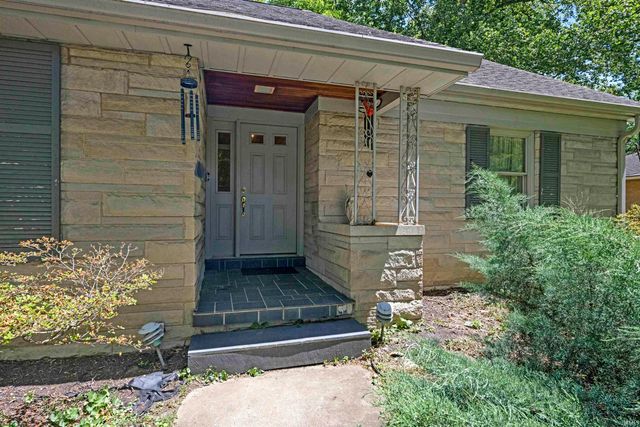 800 Plaza Drive, Evansville, IN 47715