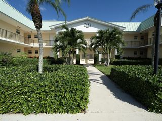32 COLONIAL CLUB Drive 102, Boynton Beach, FL 33435