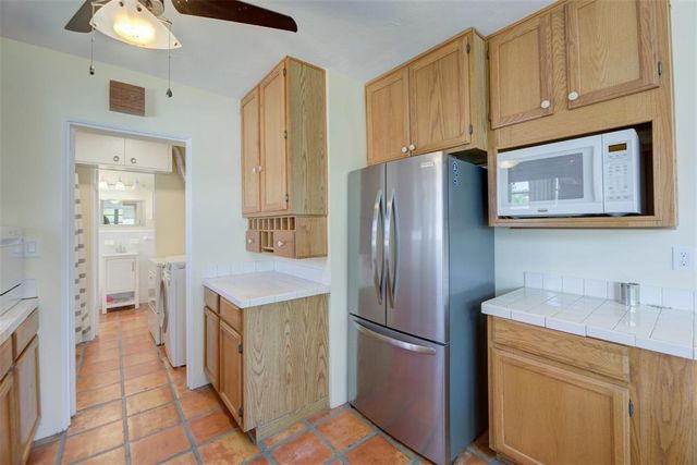 805 NE 40TH Street 1-3, Oakland Park, FL 33334