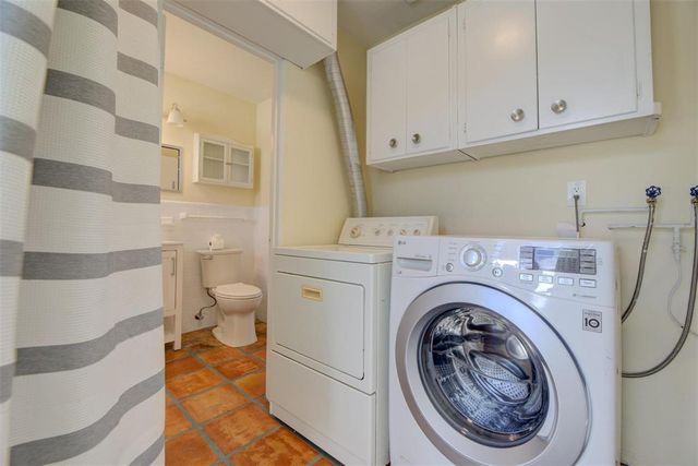 805 NE 40TH Street 1-3, Oakland Park, FL 33334