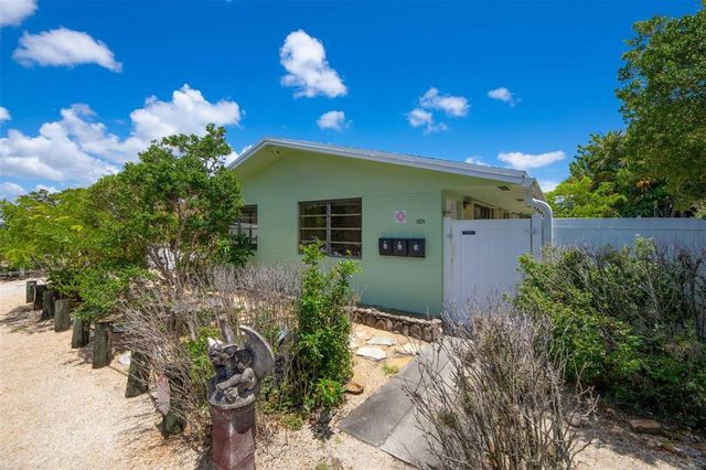 805 NE 40TH Street 1-3, Oakland Park, FL 33334