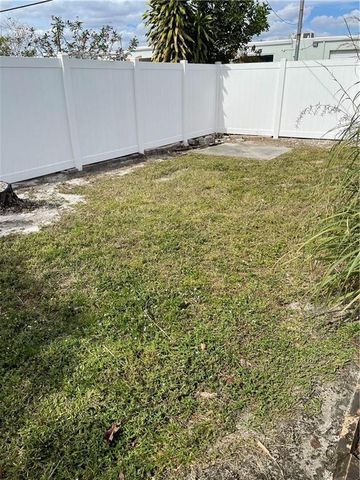 805 NE 40TH Street 1-3, Oakland Park, FL 33334