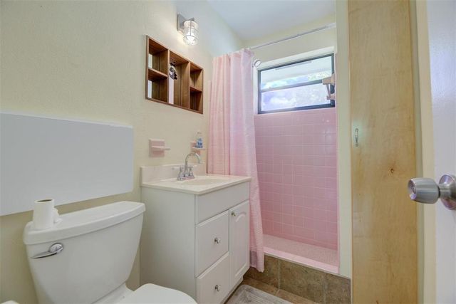 805 NE 40TH Street 1-3, Oakland Park, FL 33334