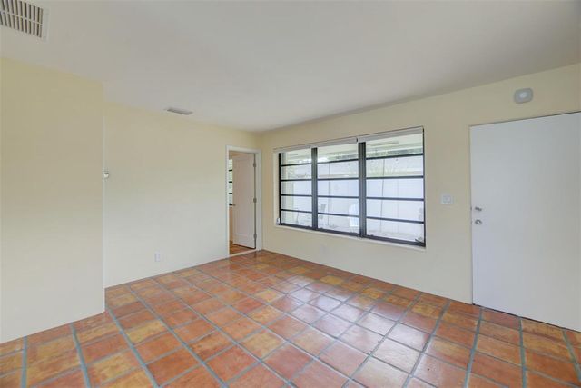 805 NE 40TH Street 1-3, Oakland Park, FL 33334