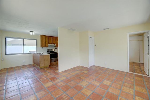 805 NE 40TH Street 1-3, Oakland Park, FL 33334