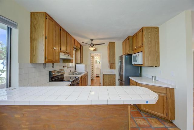 805 NE 40TH Street 1-3, Oakland Park, FL 33334