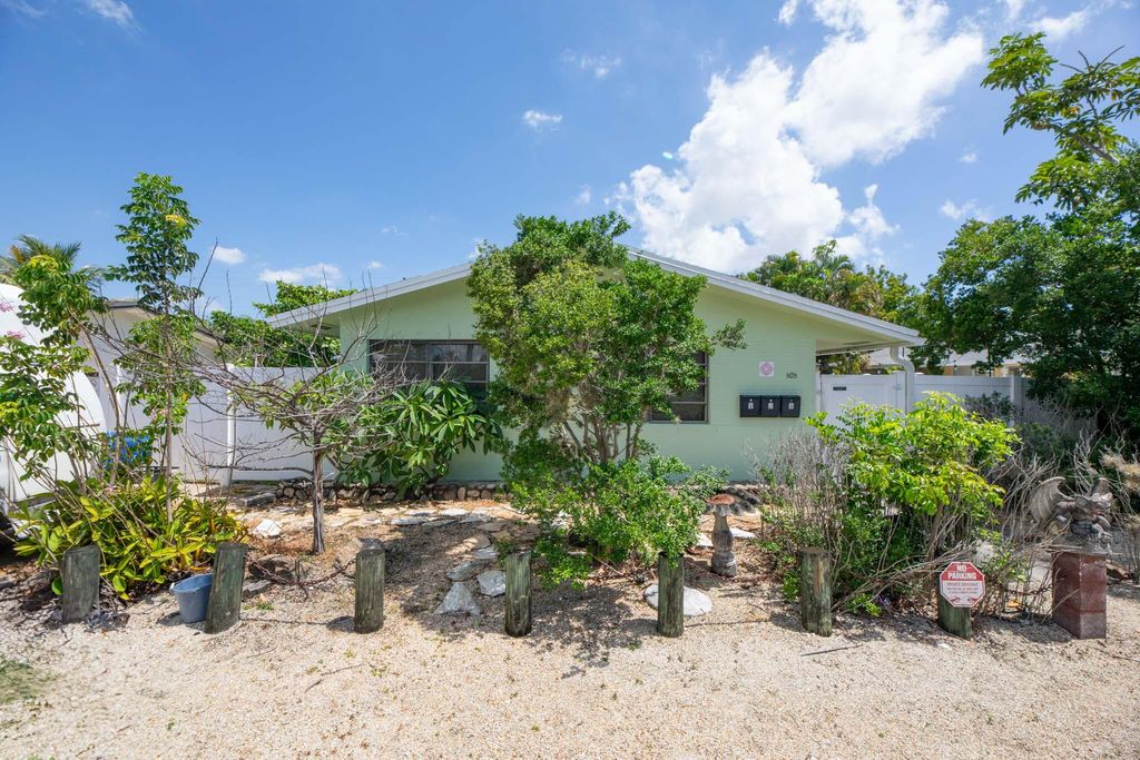 805 NE 40TH Street 1-3, Oakland Park, FL 33334