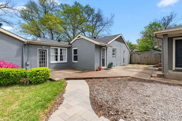 1403 S Robertson Avenue, Tyler, TX 75701