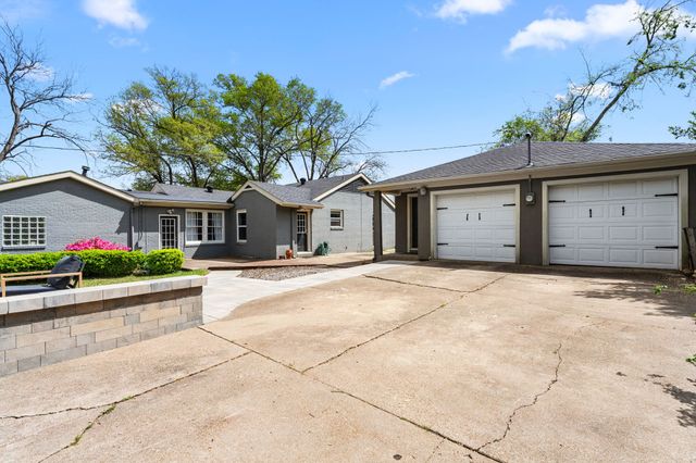1403 S Robertson Avenue, Tyler, TX 75701
