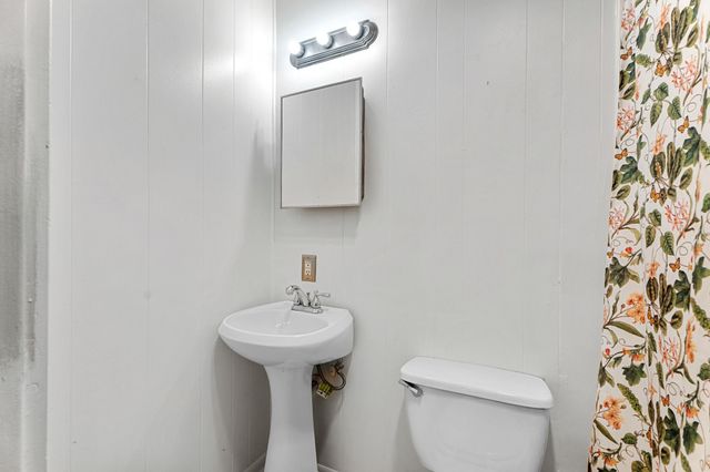 1403 S Robertson Avenue, Tyler, TX 75701