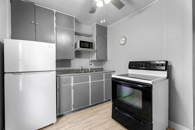 1403 S Robertson Avenue, Tyler, TX 75701