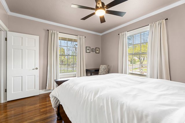 1403 S Robertson Avenue, Tyler, TX 75701