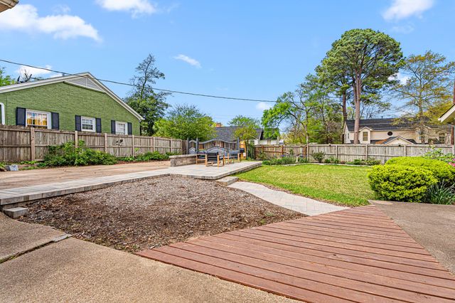 1403 S Robertson Avenue, Tyler, TX 75701