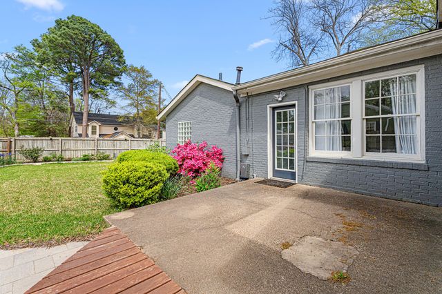 1403 S Robertson Avenue, Tyler, TX 75701