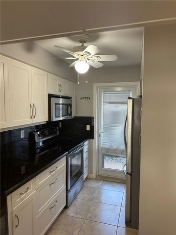 750 PINE Drive 2, Pompano Beach, FL 33060