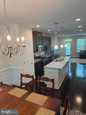 4610 WOODBERRY ST, Riverdale, MD 20737
