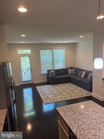 4610 WOODBERRY ST, Riverdale, MD 20737