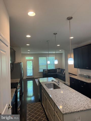 4610 WOODBERRY ST, Riverdale, MD 20737