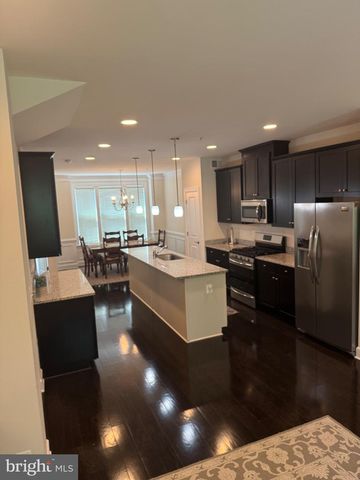 4610 WOODBERRY ST, Riverdale, MD 20737