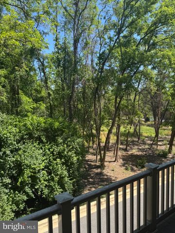 4610 WOODBERRY ST, Riverdale, MD 20737