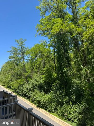 4610 WOODBERRY ST, Riverdale, MD 20737