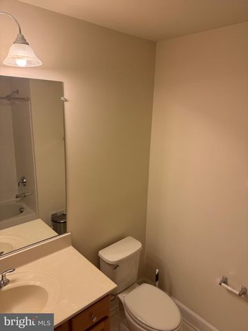 4610 WOODBERRY ST, Riverdale, MD 20737