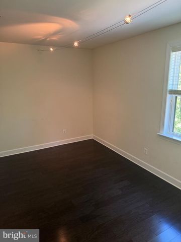 4610 WOODBERRY ST, Riverdale, MD 20737