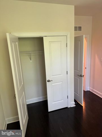 4610 WOODBERRY ST, Riverdale, MD 20737