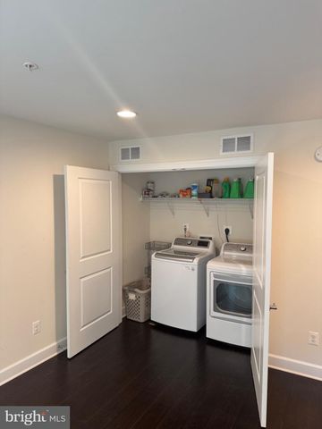 4610 WOODBERRY ST, Riverdale, MD 20737