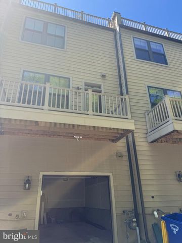 4610 WOODBERRY ST, Riverdale, MD 20737