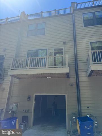 4610 WOODBERRY ST, Riverdale, MD 20737
