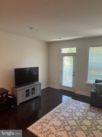 4610 WOODBERRY ST, Riverdale, MD 20737