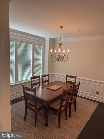 4610 WOODBERRY ST, Riverdale, MD 20737