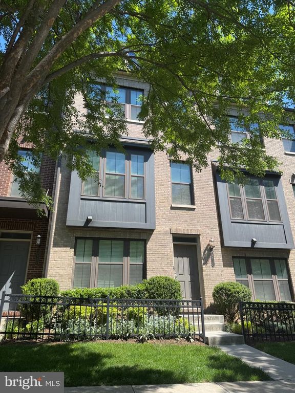 4610 WOODBERRY ST, Riverdale, MD 20737