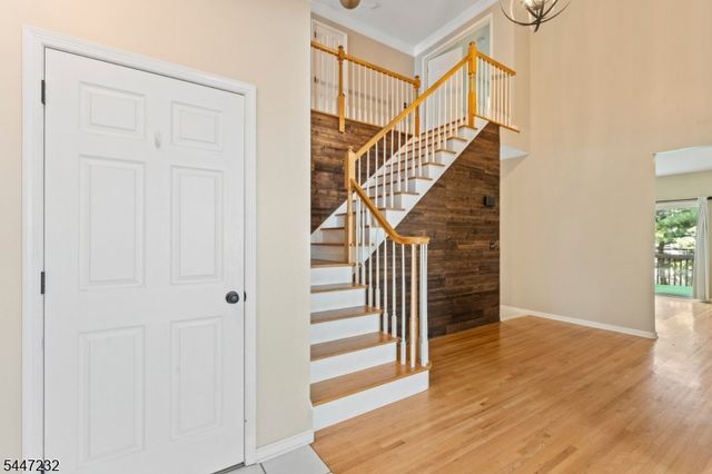 5 Clark Ct, Bridgewater Twp., NJ 08807