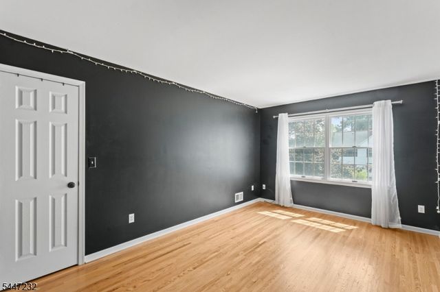5 Clark Ct, Bridgewater Twp., NJ 08807