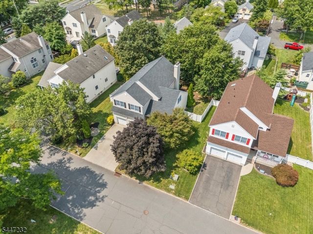 5 Clark Ct, Bridgewater Twp., NJ 08807
