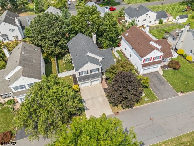 5 Clark Ct, Bridgewater Twp., NJ 08807