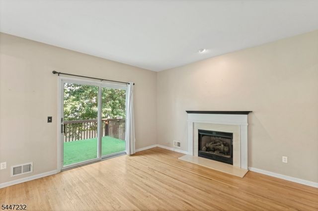 5 Clark Ct, Bridgewater Twp., NJ 08807