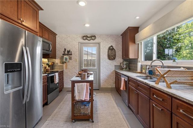 560 N Witchduck RD, Virginia Beach, VA 23462
