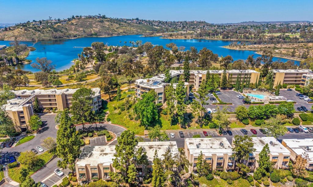 5700 Baltimore Drive 206, La Mesa, CA 91942