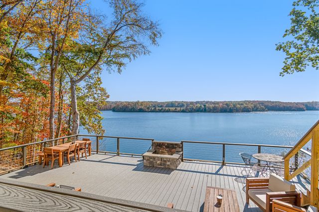 374 Ridgefield Cir, Winchester, TN 37398