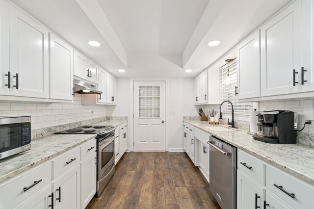 374 Ridgefield Cir, Winchester, TN 37398