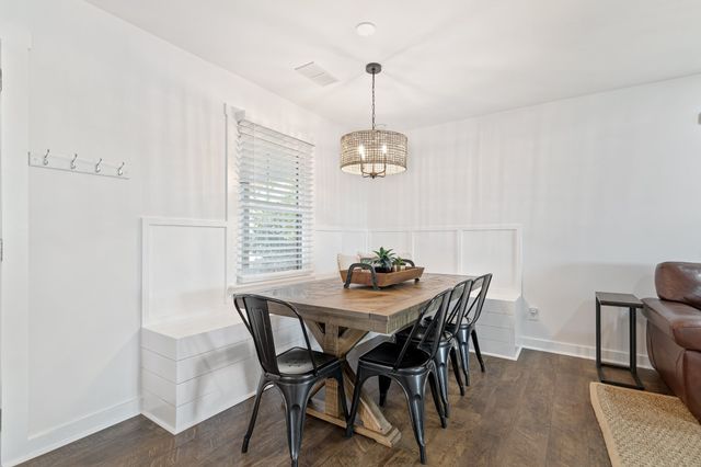 374 Ridgefield Cir, Winchester, TN 37398