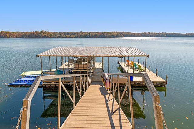 374 Ridgefield Cir, Winchester, TN 37398