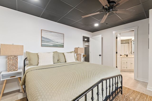 374 Ridgefield Cir, Winchester, TN 37398